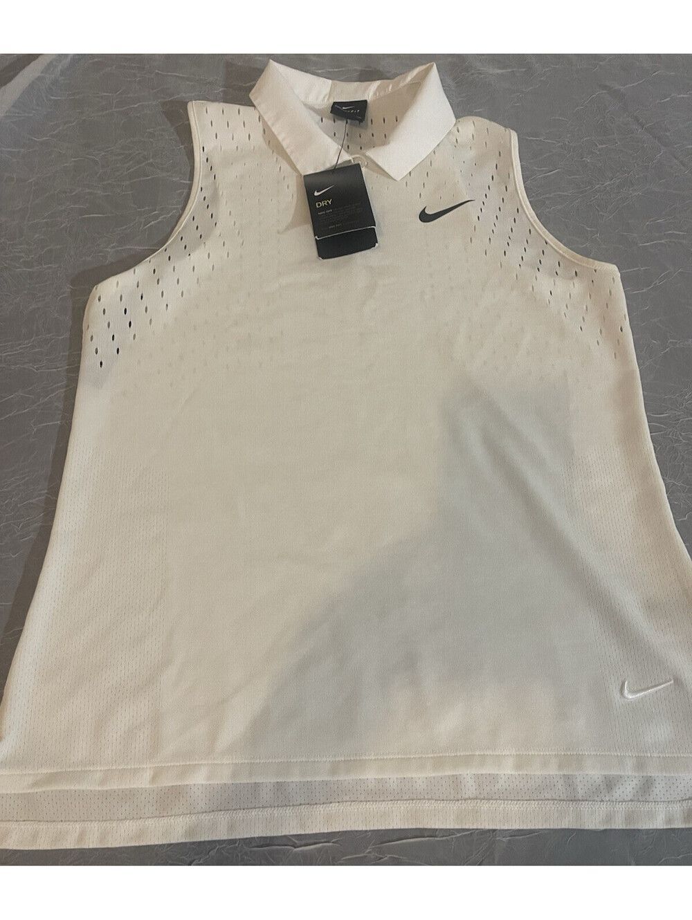 NWT Nike Women Dri Fit Shirt CI9901-100